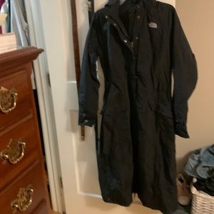 North face long women’s jacket S/P : wow steal$50